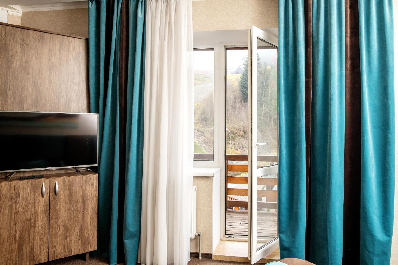 Private Rooms In Hotel Lift 1R بوكوفِل المظهر الخارجي الصورة