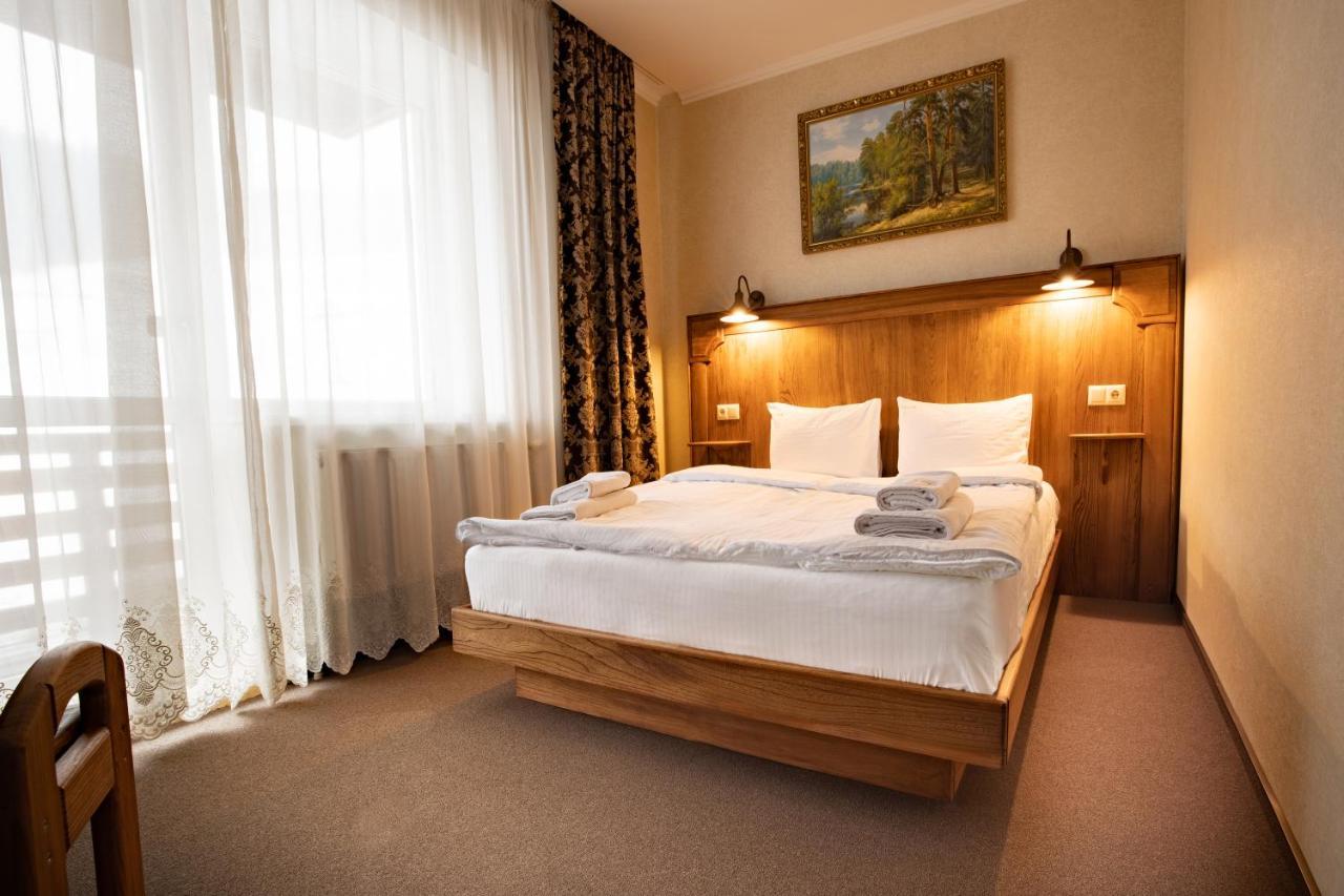 Private Rooms In Hotel Lift 1R بوكوفِل المظهر الخارجي الصورة