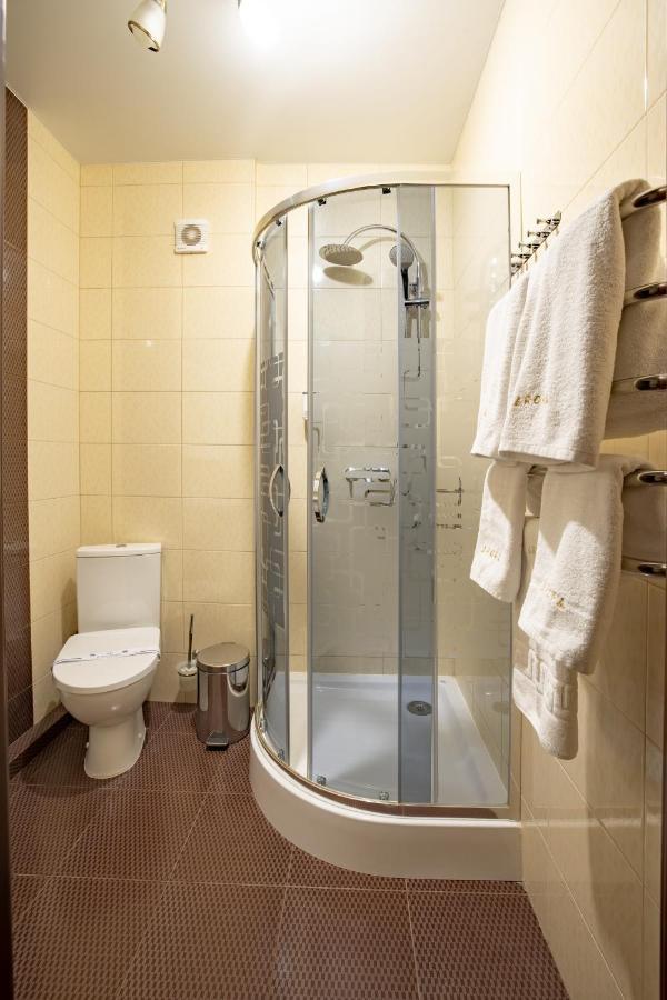 Private Rooms In Hotel Lift 1R بوكوفِل المظهر الخارجي الصورة