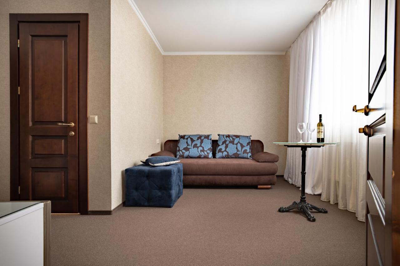 Private Rooms In Hotel Lift 1R بوكوفِل المظهر الخارجي الصورة