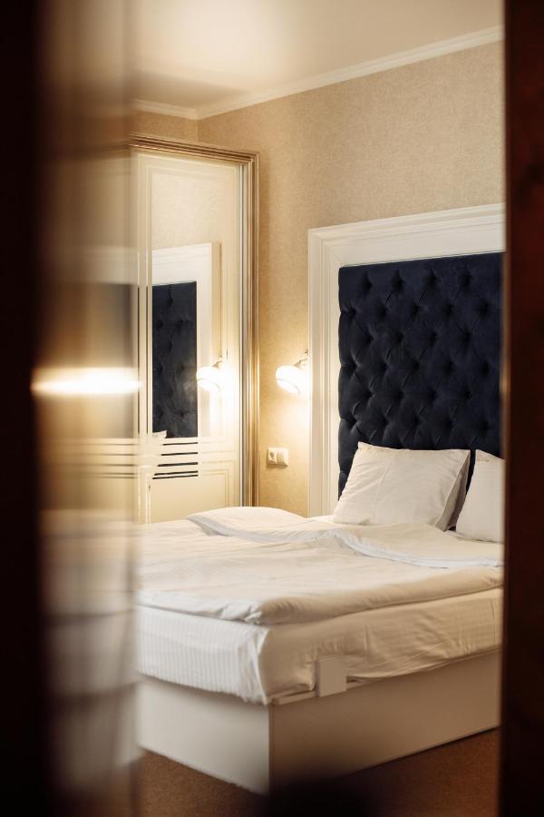 Private Rooms In Hotel Lift 1R بوكوفِل المظهر الخارجي الصورة