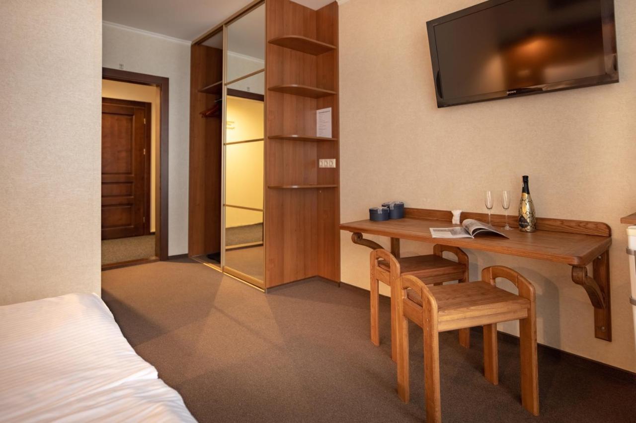 Private Rooms In Hotel Lift 1R بوكوفِل المظهر الخارجي الصورة
