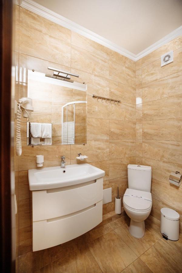 Private Rooms In Hotel Lift 1R بوكوفِل المظهر الخارجي الصورة