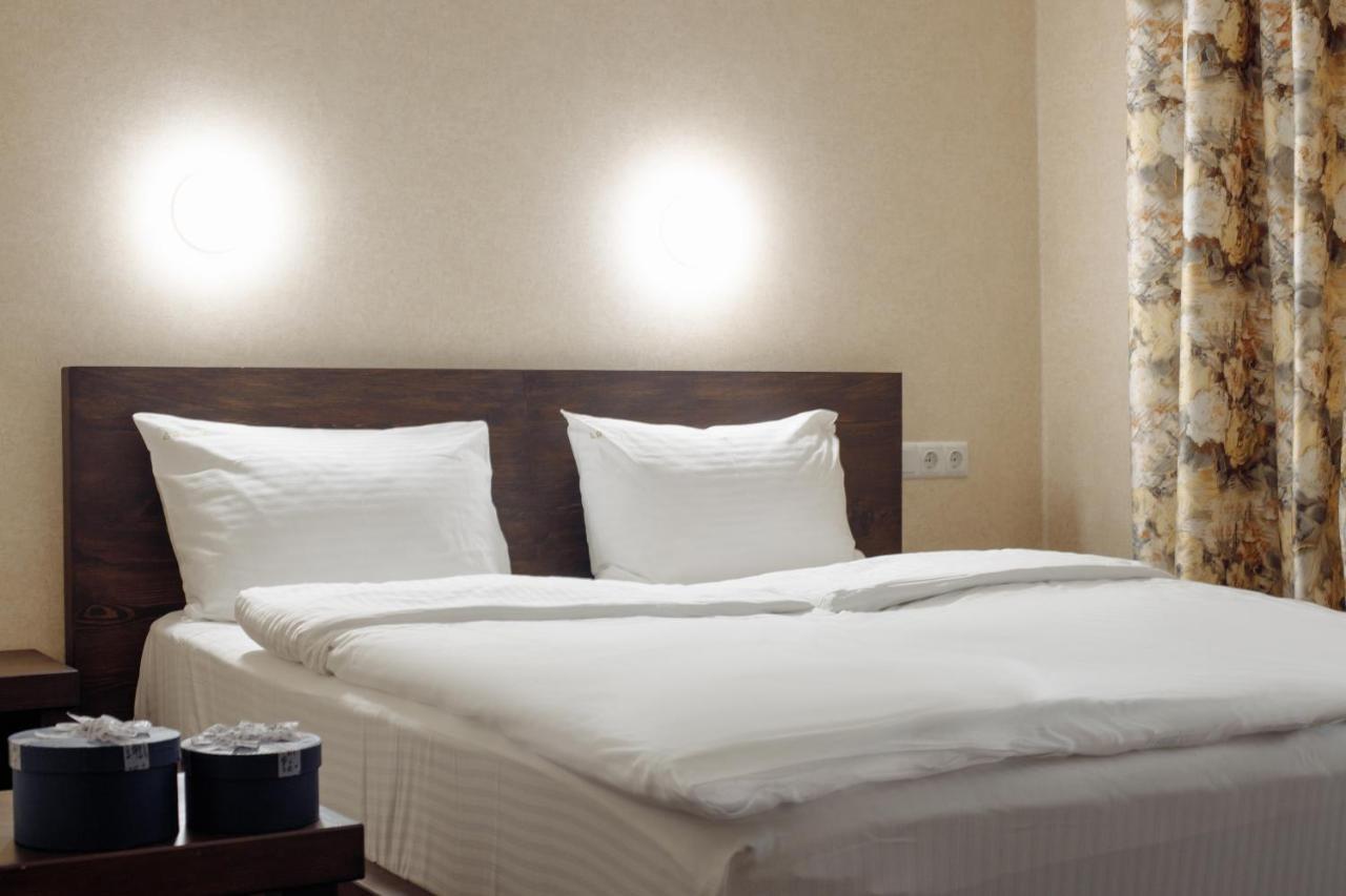 Private Rooms In Hotel Lift 1R بوكوفِل المظهر الخارجي الصورة