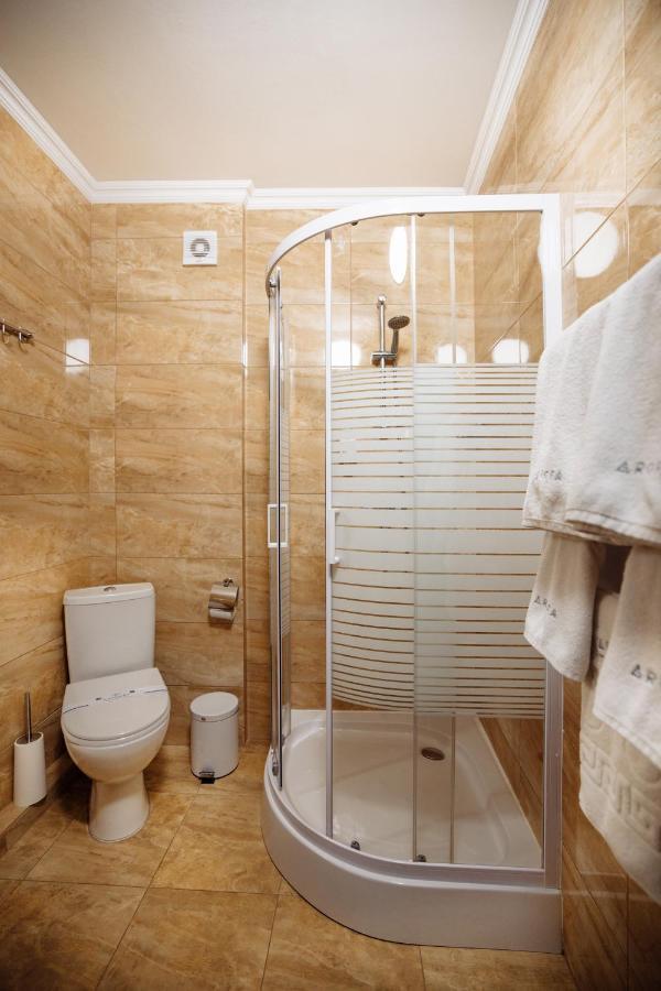 Private Rooms In Hotel Lift 1R بوكوفِل المظهر الخارجي الصورة