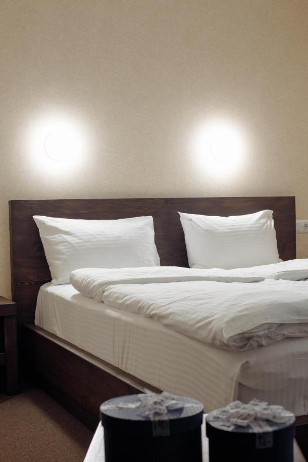Private Rooms In Hotel Lift 1R بوكوفِل المظهر الخارجي الصورة