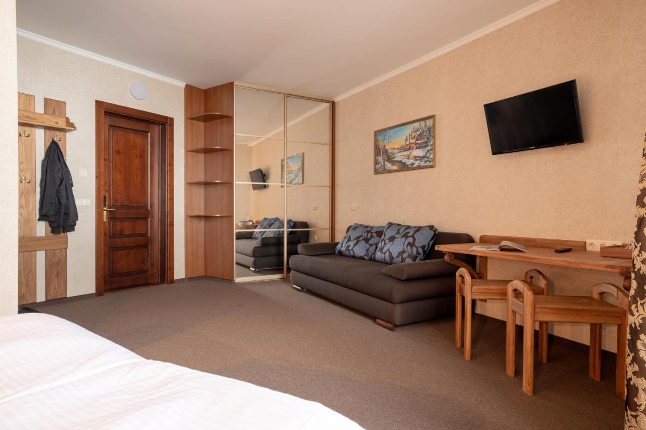 Private Rooms In Hotel Lift 1R بوكوفِل المظهر الخارجي الصورة