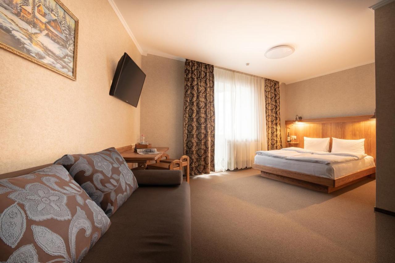 Private Rooms In Hotel Lift 1R بوكوفِل المظهر الخارجي الصورة